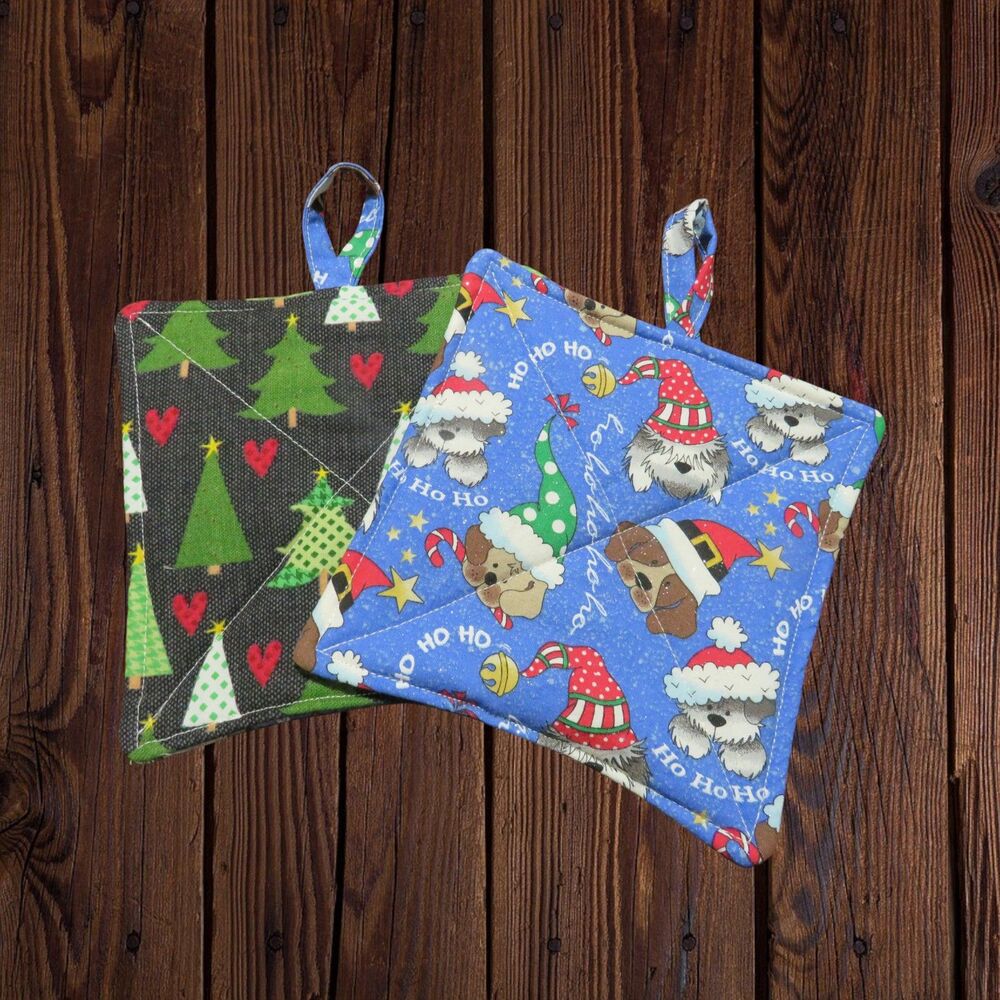 Potholder, Set of 2 Reversible Christmas Dogs GLITTER FABRIC and Christmas Trees